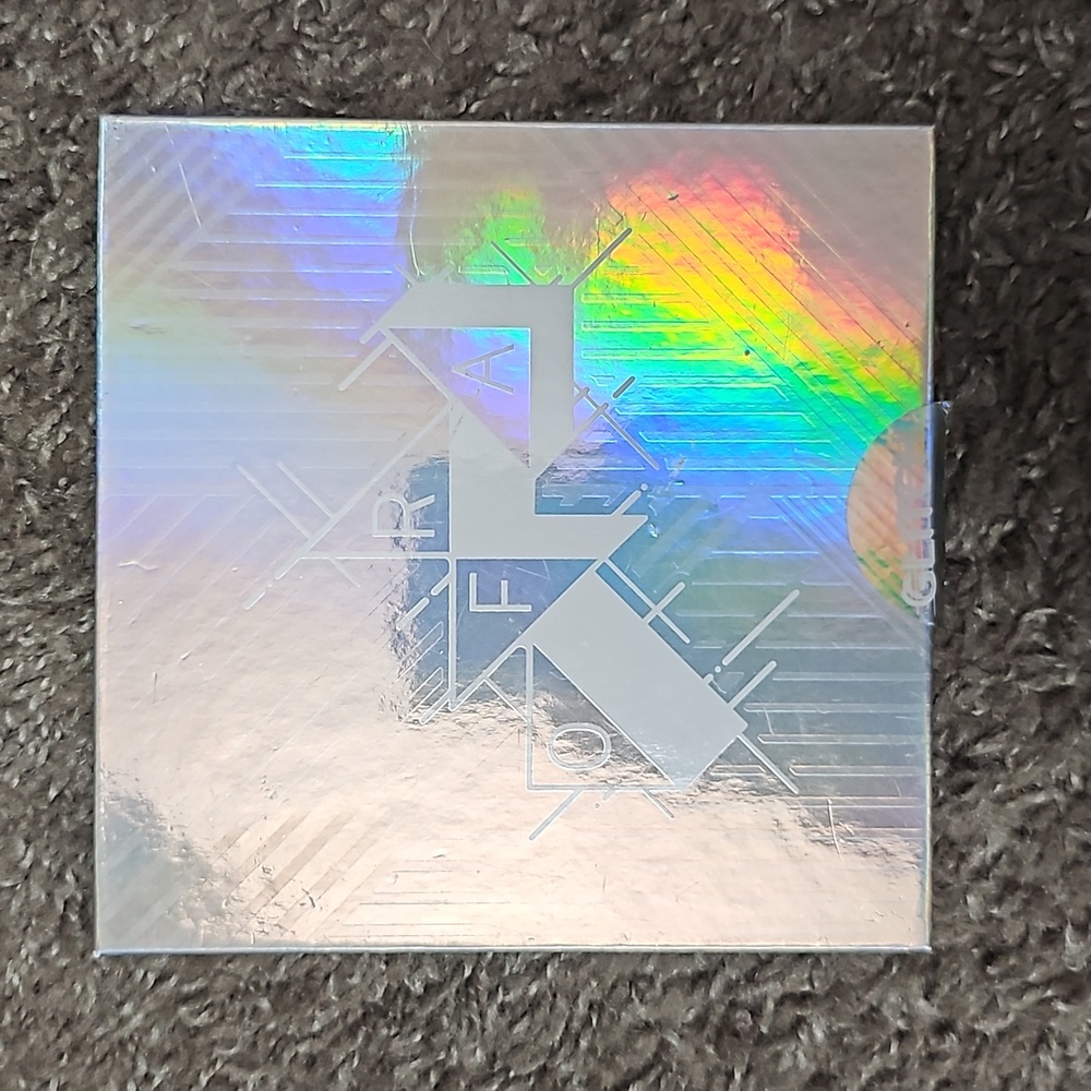 Ofra glitch eyeshadow palette